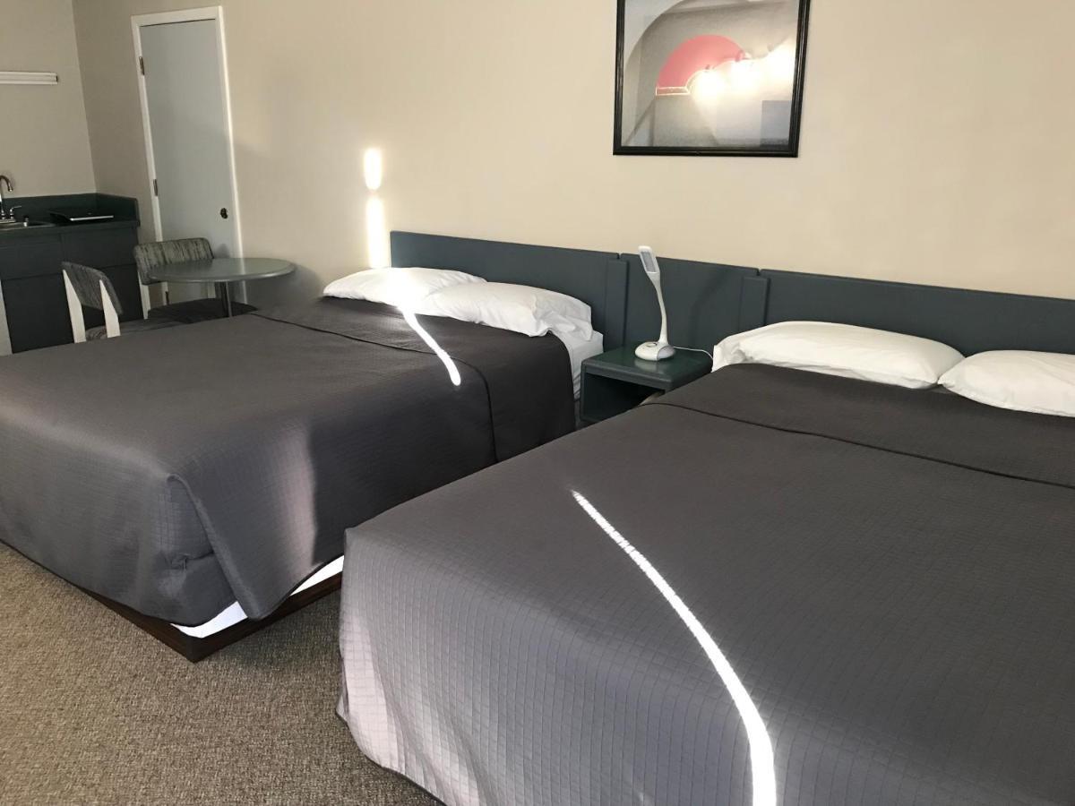 Stettler Plains Motor Inn מראה חיצוני תמונה