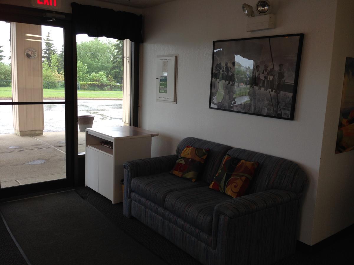 Stettler Plains Motor Inn מראה חיצוני תמונה