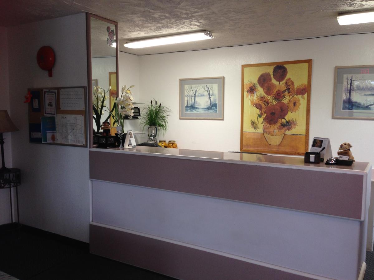 Stettler Plains Motor Inn מראה חיצוני תמונה