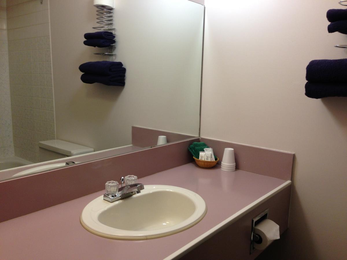 Stettler Plains Motor Inn מראה חיצוני תמונה