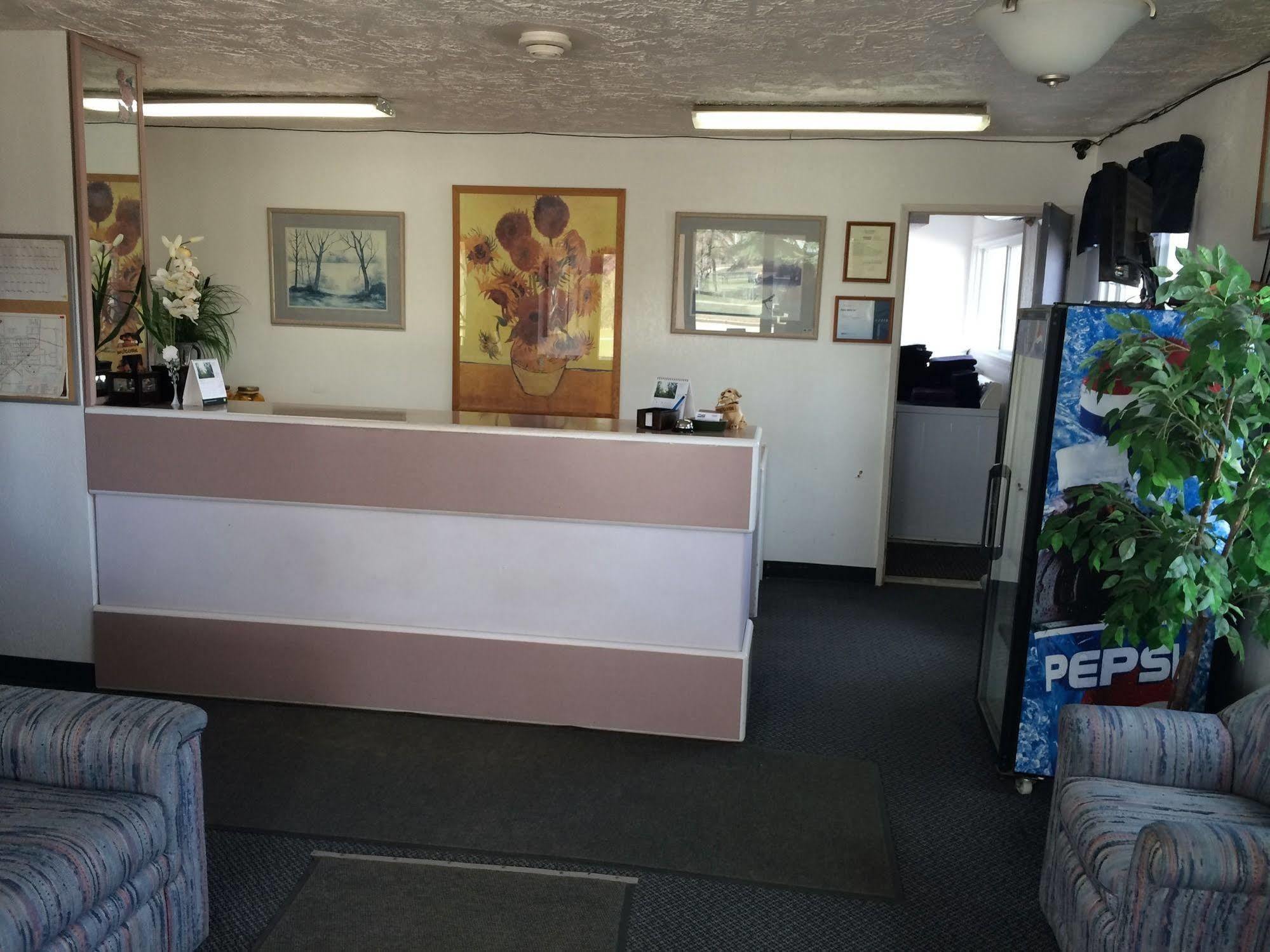 Stettler Plains Motor Inn מראה חיצוני תמונה